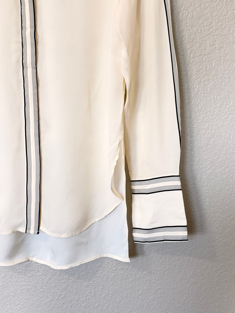 Reiss Bailey Side Striped Blouse Button Down Long Sleeve Cream Size 2 - Picture 4 of 15